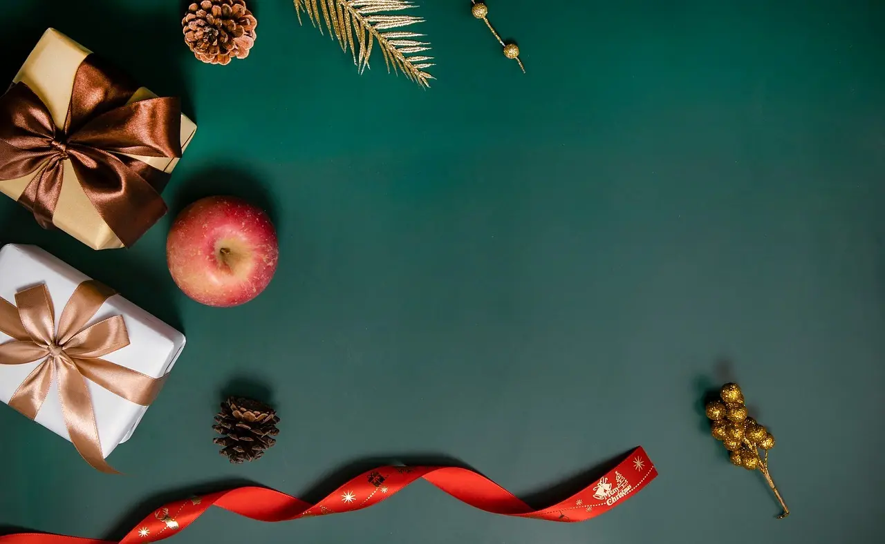 7 mystiske julegaver: gåder, spor og koder