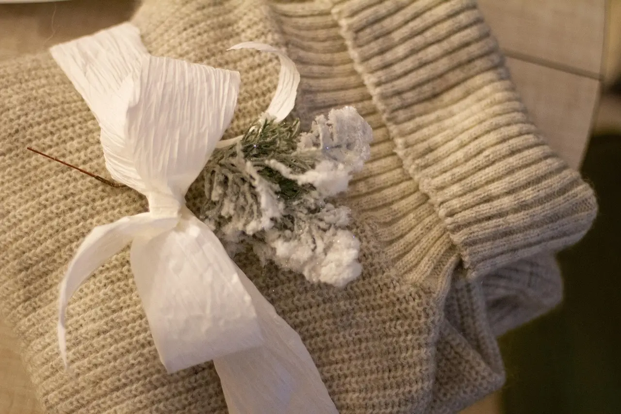 Sådan finder du varme gaver i uld til den kuldskære bedstefar