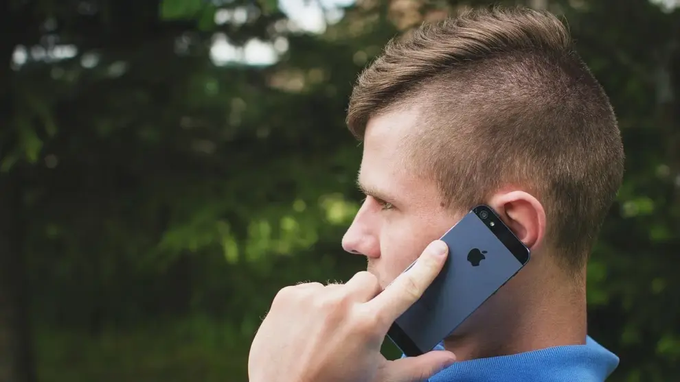 Talende ure og produkter med stor skrift: gaver til bedstefar